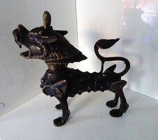 Bronz kínai sárkánykutya
