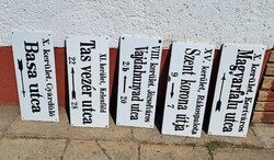 Zománcozott Régi utcatábla eladó ! Zománctábla 70 cm x 30 cm ! 5000ft / db