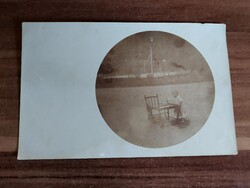 Antik fotó lap, kisgyerek, etetőszék, 1917