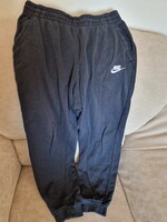 Fekete színű Nike nadrág, max. 80cm derékbőségre