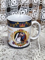 Vilmos herceg és Catherine (Kate) Middleton 2011. április 29-i esküvőjének emlékbögréje
