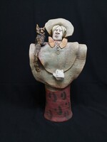 DT/564 – Vertel Andrea – Kalapos hölgy macskával 2. - figurális kerámia