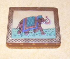Elefántos fa doboz