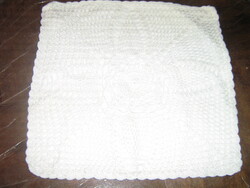 Gyönyörű horgolt díszpárna