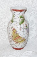 Pillangós, lepkés porcelán váza