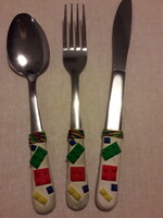 Rozsdamentes evőeszköz garnitúra Lego mintás kanál villa kés, 3 db.