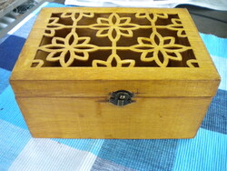 Áttört mintás fadoboz ékszeres dobozka