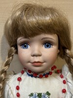 Porcelán baba