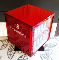 Victorinox forgó, zárható vitrin bicskákhoz  Kés, bicska, tőr, bortva.