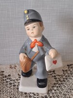 Gránit postás figura
