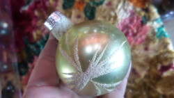 Retro , üveg karácsonyfadísz alapvetően jó állapotban  . Fakulás a kora miatt lehet rajta .