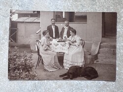 1910-es magyar életkép – sakkjátszma, családi fotó kutyával – Battonya