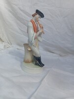 Zsolnay furulyázó legény porcelán figura