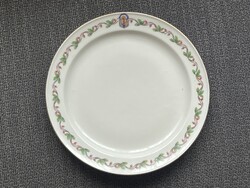 Zsolnay antik porcelán süteményes tányér 19 cm. a Vitézi rend címerével 001