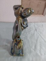 Zsolnay eozinmázas vetkőző nő 1970
