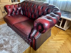 2 személyes Chesterfield kanapé