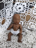 Zapf Creation mini négerbaba, babaházba  17.