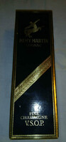 Rémy Martin VSOP Fine Champagne Cognac klasszikus, fekete-arany díszdobozos változata