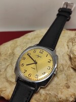 Szovjet szép Lucs 23 köves Mechanikus  karóra