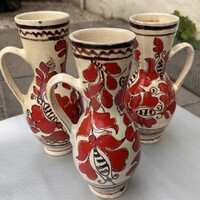 3 db Karondi népi kancsó 25 cm magas, korondi mázas cserép, krondi (Erdély) népi kerámia