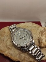 Szép Casio Quartz karóra