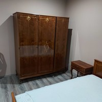 Komplett hálószoba garnitúra/neobarokk stílusjegyekkel, intarzia díszítéssel, XX.szd közepe