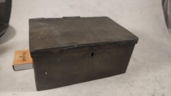 Antik bronz ékszer vagy pénz tartó doboz 211