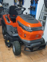 Eladó 5.3 üzemórával ÚJ, HUSQVARNA TC 220T Nagyobbra váltás miatt,  fűnyíró traktor fűgyűjtővel, Def