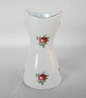 Aquincumi porcelán rózsás váza