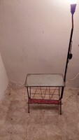 Működő, retró újságtartós, telefonasztalkás állólámpa