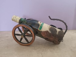 Szőlőleveles bortartó ágyú. Vintage