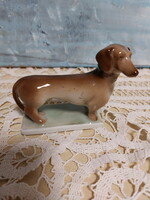 Zsolnay tacskó, porcelán figura