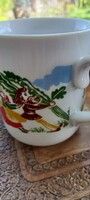 Mese figurás porcelán bögre