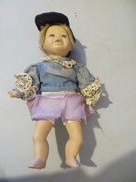Régi antik porcelán fejű karakter baba 26 cm kék sapka