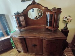 Vintage-style Sideboard