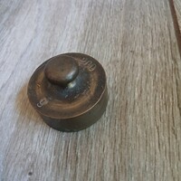 Szép antik réz mérlegsúly (3x4 cm, 200 g)