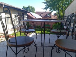 Kovácsoltvas kerti garnitúra