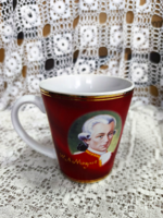 Elegáns Mozart-portrés porcelán bögre – bordó és arany díszítéssel 21.