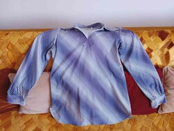 NŐI HOSSZÚ UJJU, AUSZTRÁL FEKETE-FEHÉR CSÍKOS  BLÚZ,, NEM KELL VASALNI, HOSSZ:70 CM, VÁLLA:42 CM ,