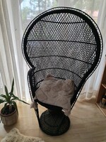 Vintage peacock armchair - in matte black magic