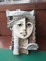 G. Staindl Katalin : Falikerámiája