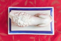 Asperni oroszlán. Antik porcelán levélnehezék. Bécs, Császári Manufaktúra.