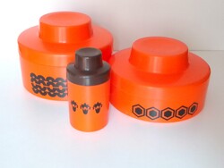 Retro NDK GDR narancssárga barna mintás műanyag fedeles konyhai tároló edény készlet 70-es évek