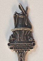 Vintage holland szélmalmos díszkanál – „ANNO 1800” stílus – 12 cm – különleges darab