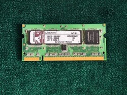 Kingston 512MB DDR2 533MHz Laptop Memória Retro (2006-07').
