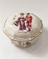 Zsolnay Pécs kézzel festett fedeles porcelán bonbonier – japán/geisha dekor – Schneider Zsanett szig