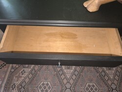 Keskeny szekrèny tükrös alsó része