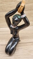 IZSÉPY HAITI FIGURA