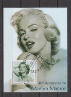 Emlékív,  blokkbélyeg 2003 Benin - Marilyn Monroe