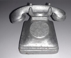 Érdekes alumínium irodai dekoráció, mini szobor LEVÉLNEHEZÉK TELAFON 6X7 X8 cm HIBÁTLAN RITKA DARAB